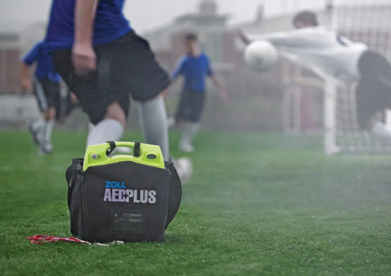 Intervention sur un terrain de sport