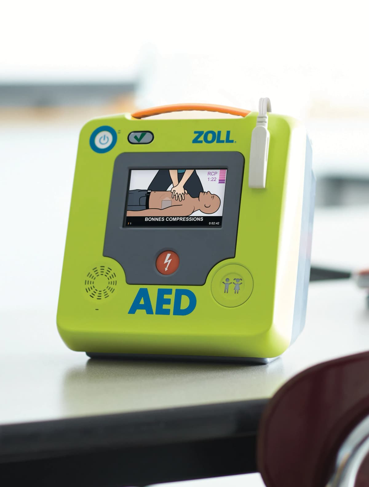 Défibrillateur ZOLL AED 3 – appareil de défibrillation automatisé