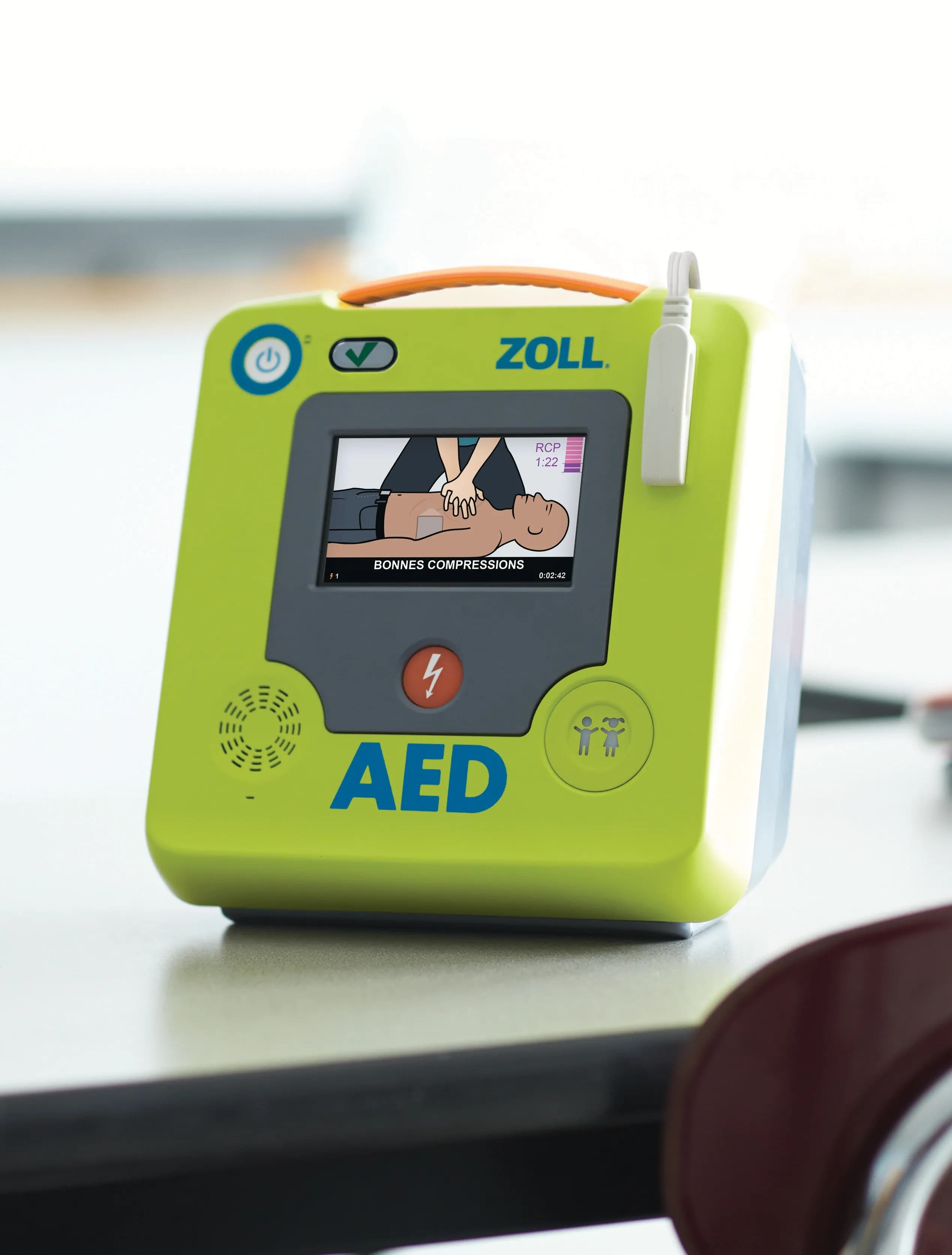 ZOLL AED 3 - Défibrillateur automatisé externe